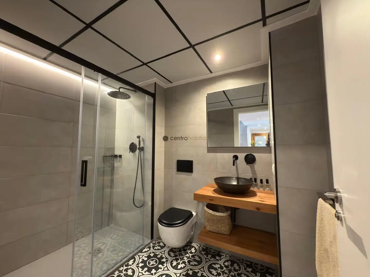 Baño de Piso en venta en Elda con Aire acondicionado, Terraza y Trastero