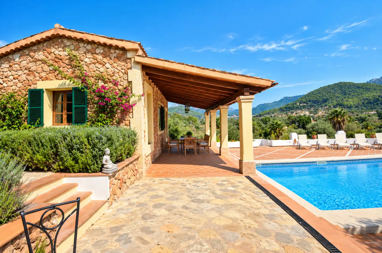 Country house with pool to rent in Port d'Andratx