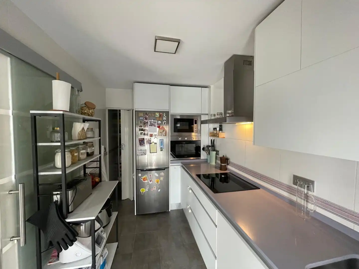Küche von Wohnung zum Verkauf in San Fernando mit Klimaanlage und Balkon