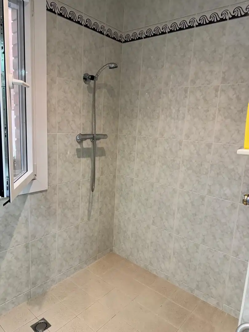 Bathroom of Flat for sale in Lleida  with Air Conditioner and Heating