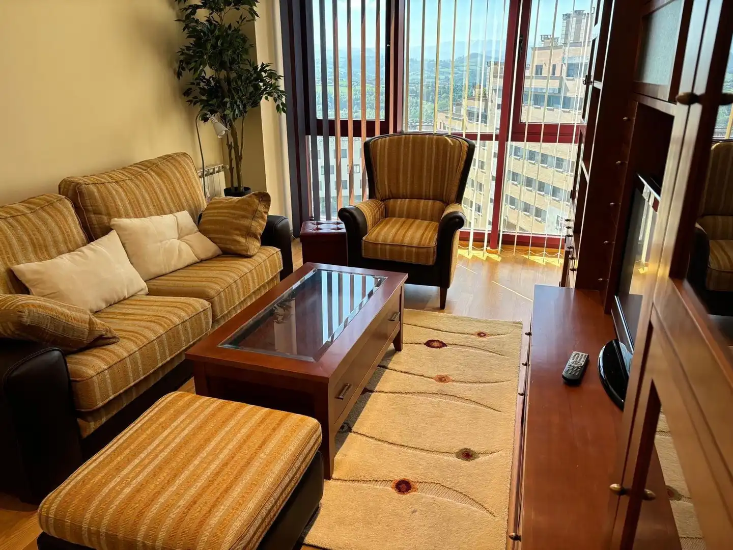 Flat for rent in Calle Calle Morcín, Montecerrao