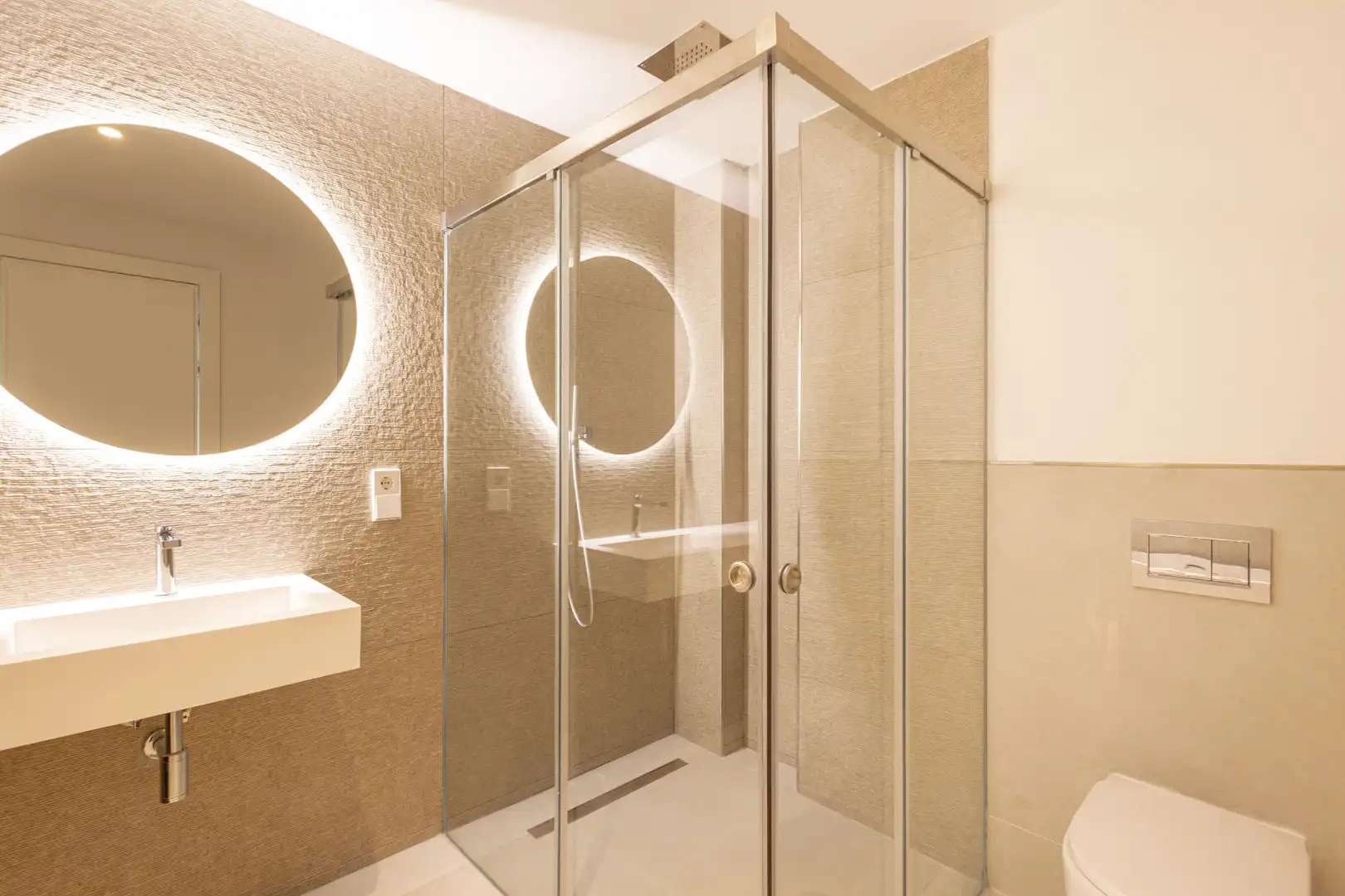 Baño de Casa adosada en venta en Marbella con Aire acondicionado, Jardín privado y Terraza