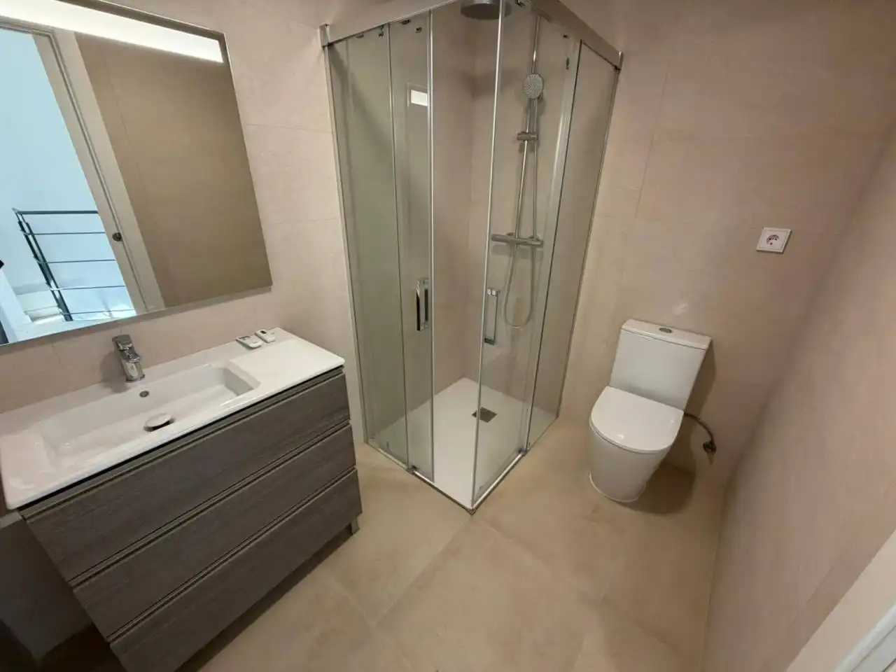 Dúplex con terraza en venta en Calle Joaquim Rubió i Ors, imagen 16