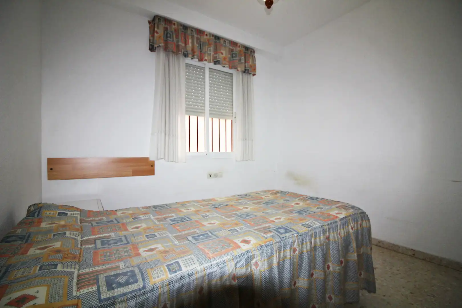 Schlafzimmer von Wohnung zum Verkauf in Huelva mit Möbliert und Balkon