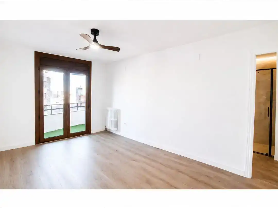 Bedroom of Flat for sale in  Lleida Capital  with Air Conditioner and Balcony