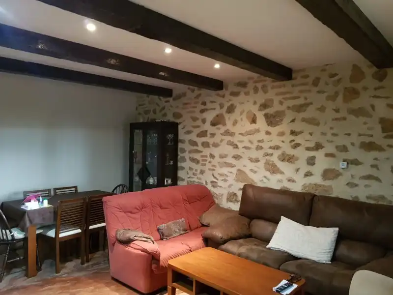 Sala d'estar de Casa o xalet en venda en Tejeda de Tiétar amb Aire condicionat, Calefacció i Jardí privat