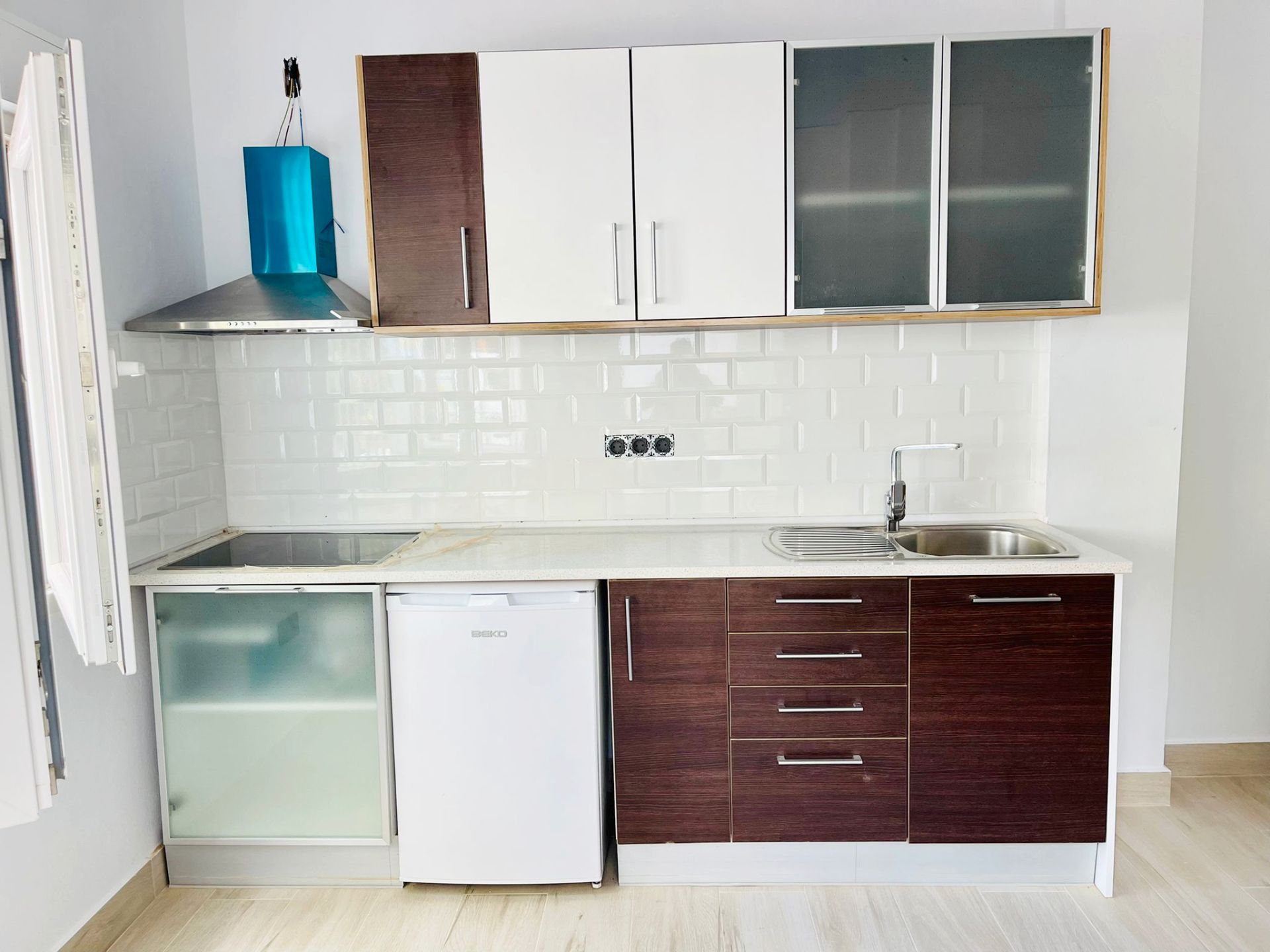 Kitchen of Study to rent in  Granada Capital  with Air Conditioner, Heating and Terrace