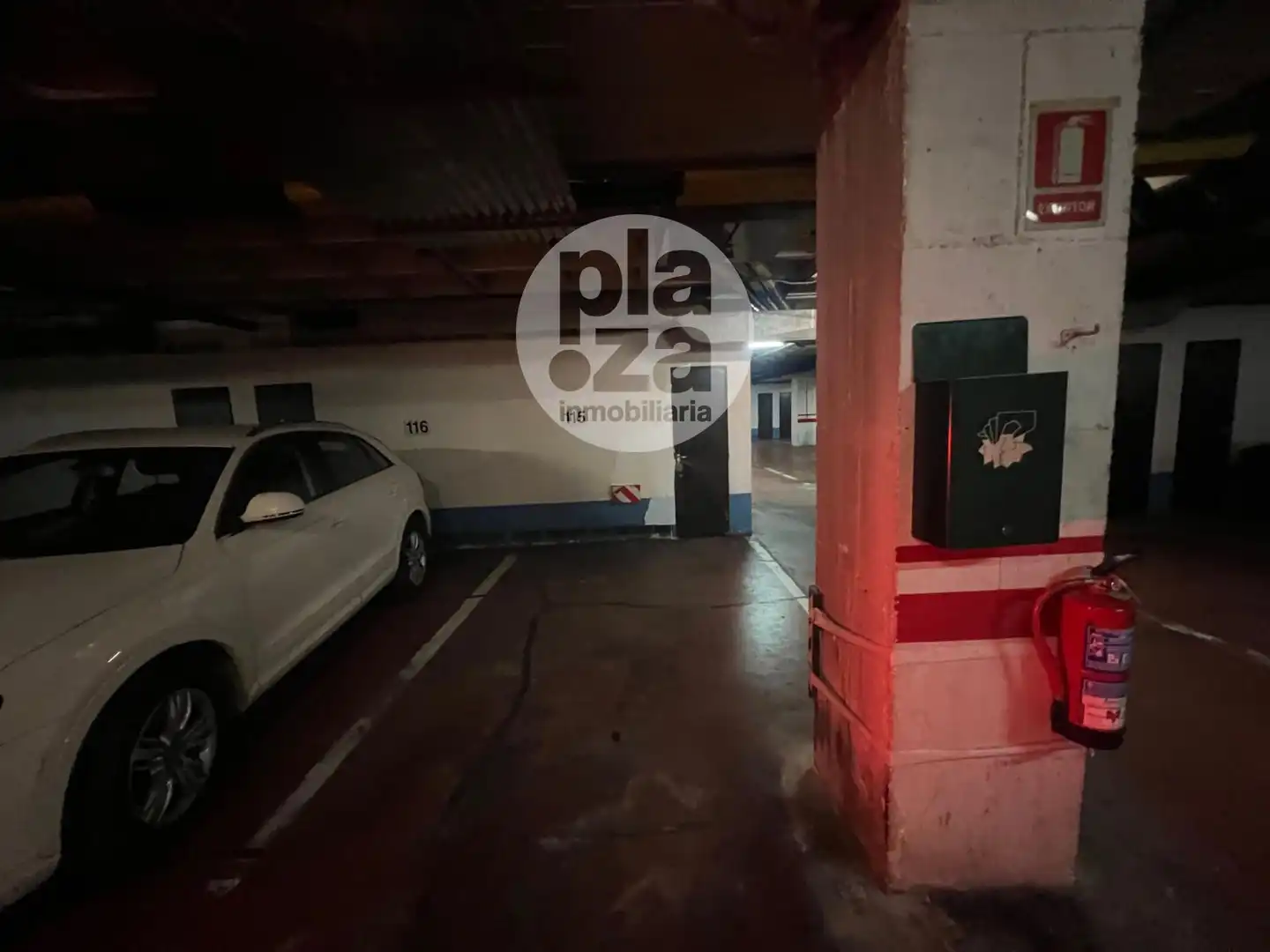 Parking de Piso de alquiler en Burgos con Calefacción, Terraza y Trastero