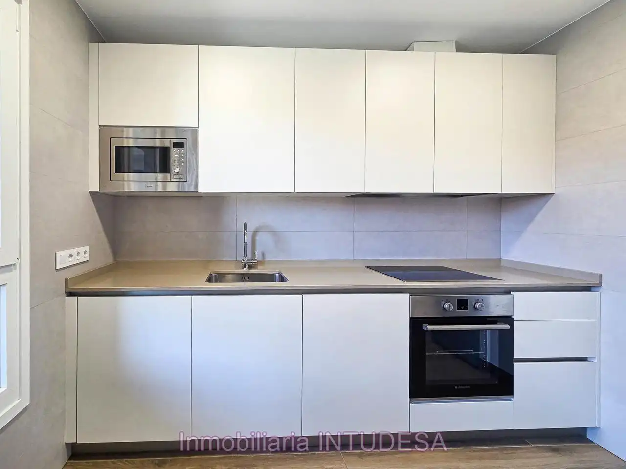 Cuina de Pis de lloguer en Tudela amb Aire condicionat, Calefacció i Terrassa