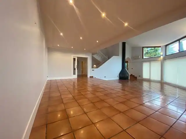 Houses for rent in Boadilla del Monte  with Air Conditioner, Private garden and Storage room