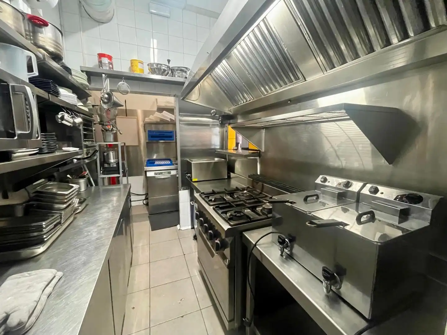 Cocina de Local en traspaso en Barcelona con Aire acondicionado, Internet y Alarma