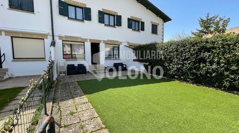 Chalet en urbanización con pìscina