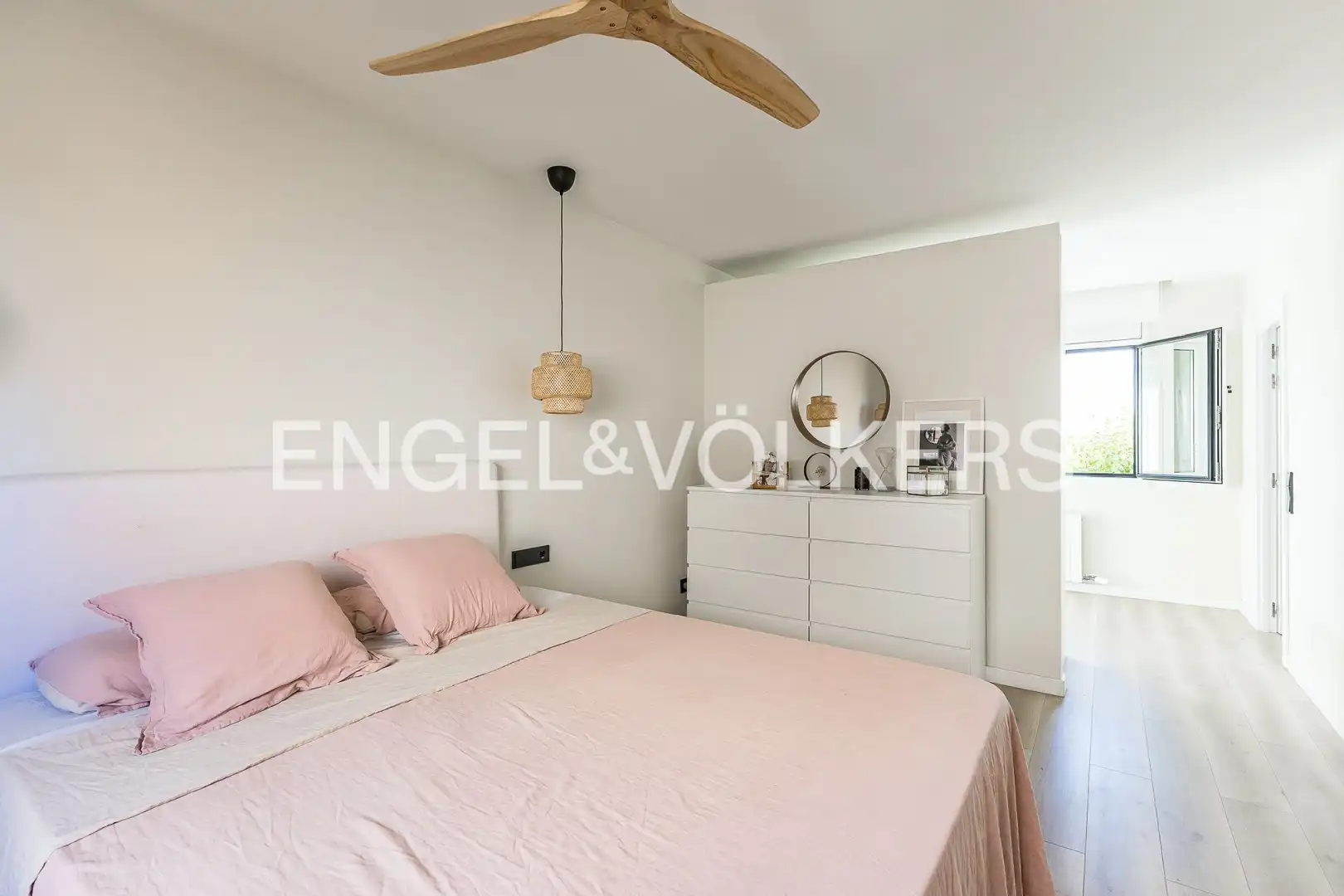 Bedroom of Houses for sale in El Vendrell  with Heating, Private garden and Parquet flooring