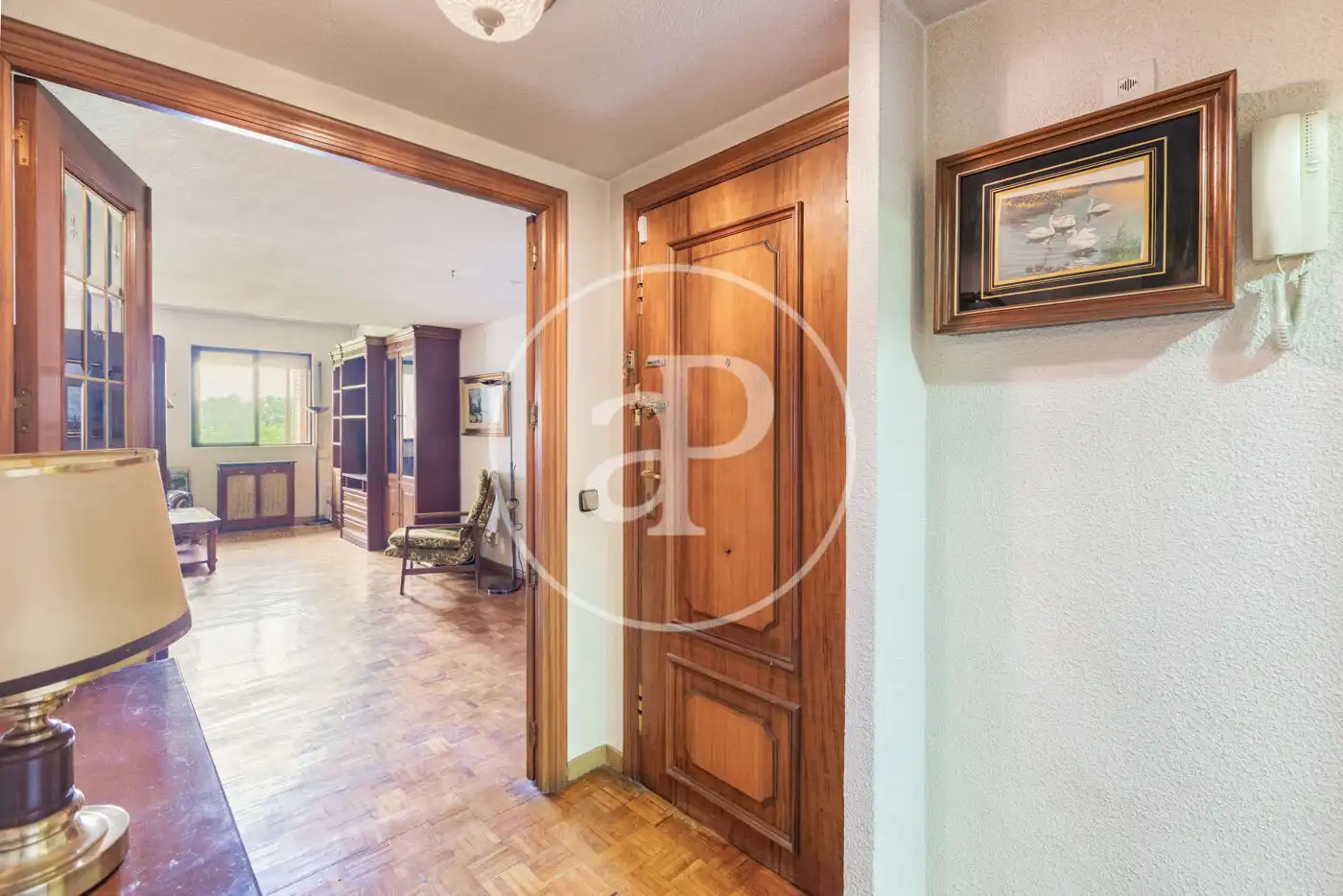 Wohnung zum Verkauf in Madrid mit Klimaanlage, Heizung und Privatgarten