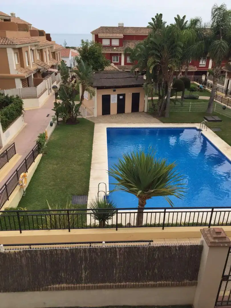 Villa con piscina in vendita a Urbanizacion Panorama 64D