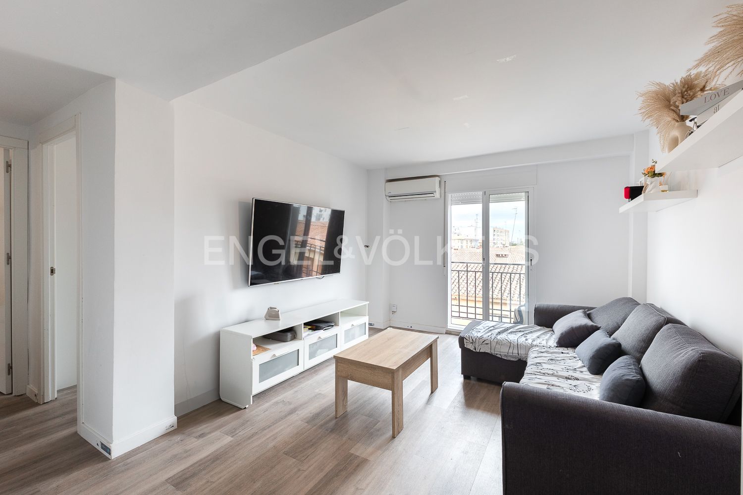 Sala d'estar de Apartament en venda en  Valencia Capital amb Aire condicionat, Calefacció i Moblat