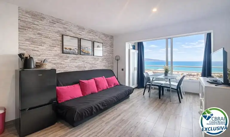 Monolocale con terrazza in vendita a Carrer Muga-Delta, imagen 3