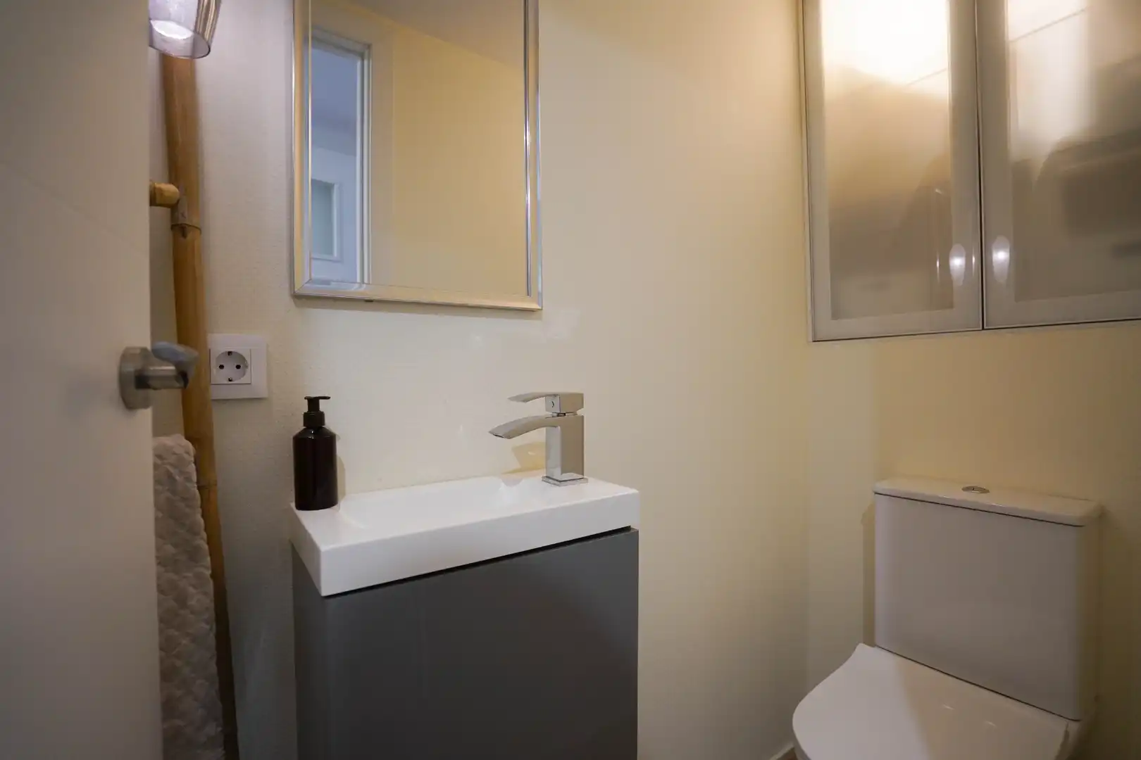 Bathroom of Flat for sale in Vila-seca  with Air Conditioner, Heating and Parquet flooring
