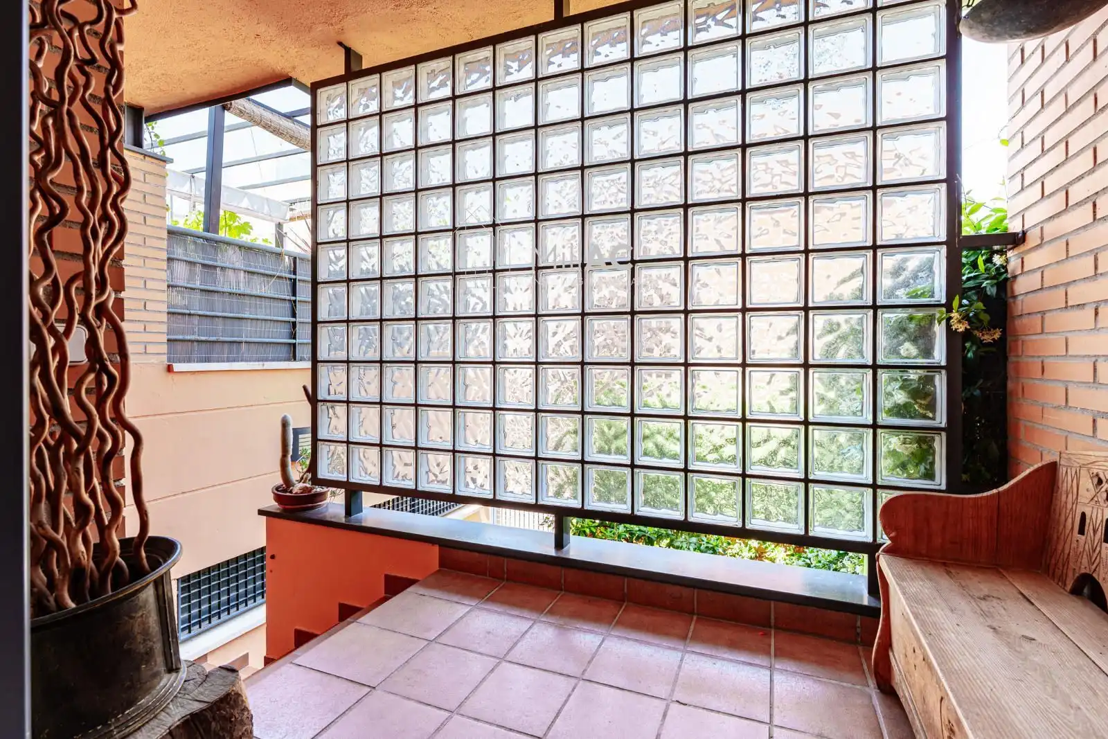 Vista exterior de Casa adosada en venta en Madrid con Aire acondicionado, Calefacción y Jardín privado