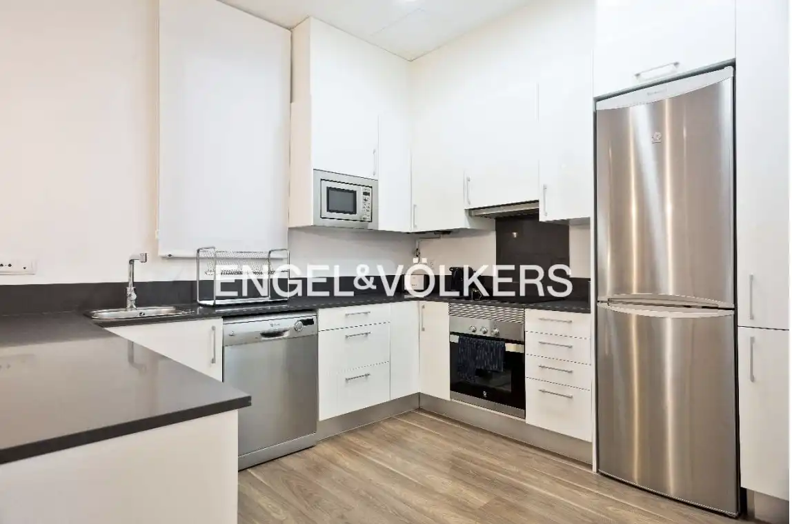 Cocina de Piso de alquiler en Barcelona con Aire acondicionado, Calefacción y Balcón