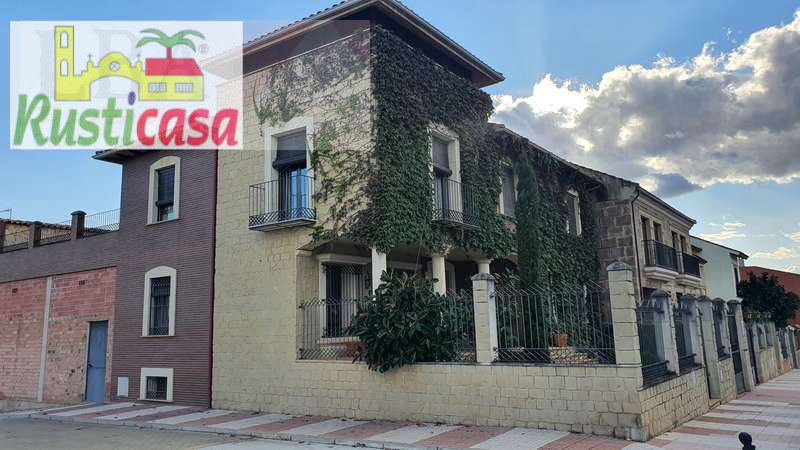 Exterior view of House or chalet for sale in Bailén  with Air Conditioner, Heating and Terrace