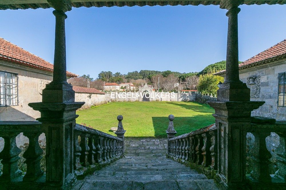 Finca rústica en venda en Nigrán amb Calefacció, Jardí privat i Piscina
