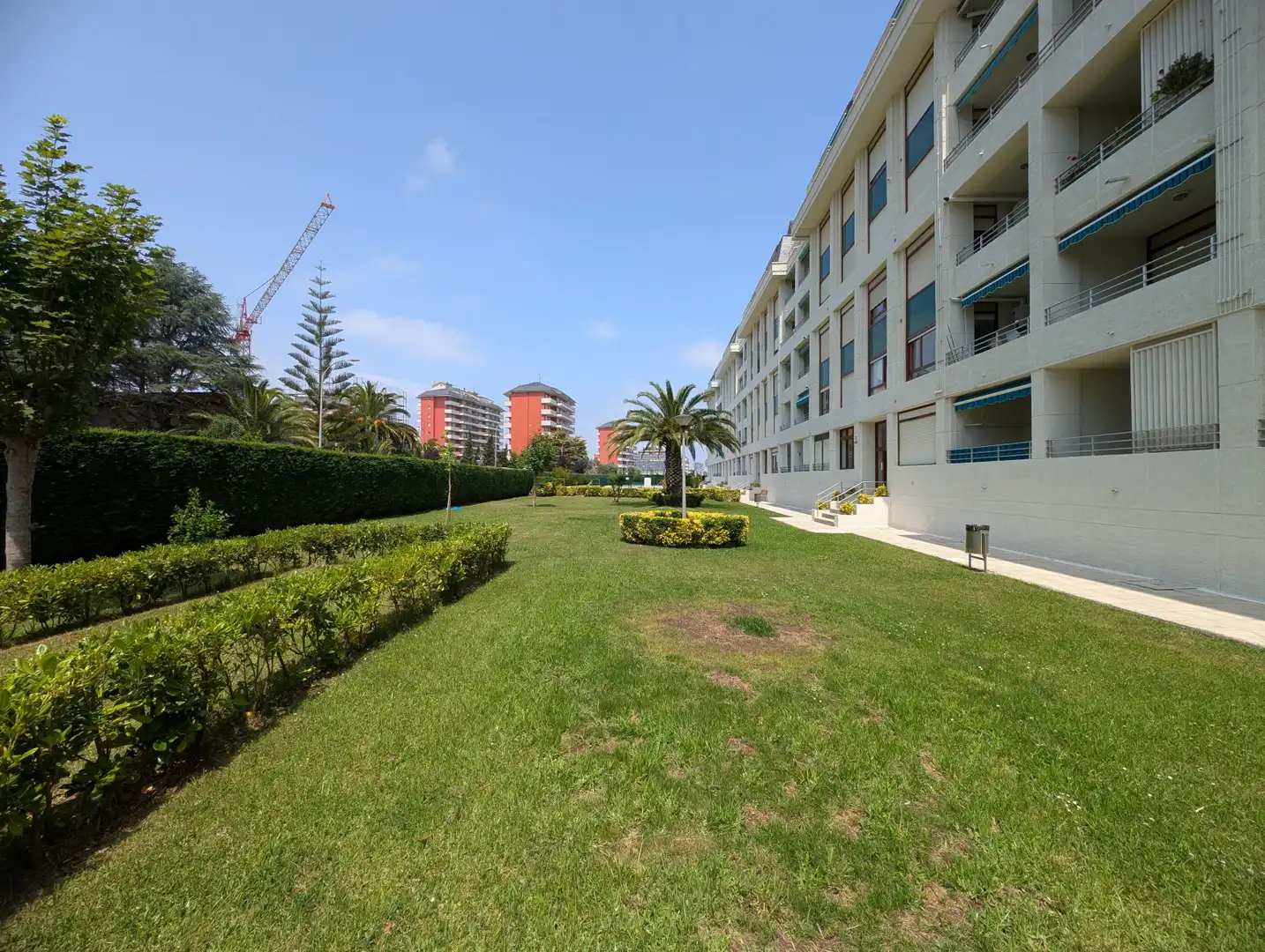 Flat for sale in Laredo - CALLE ENRIQUE MOWINCKEL- RCIA AMANECER, 84, Zona Playa