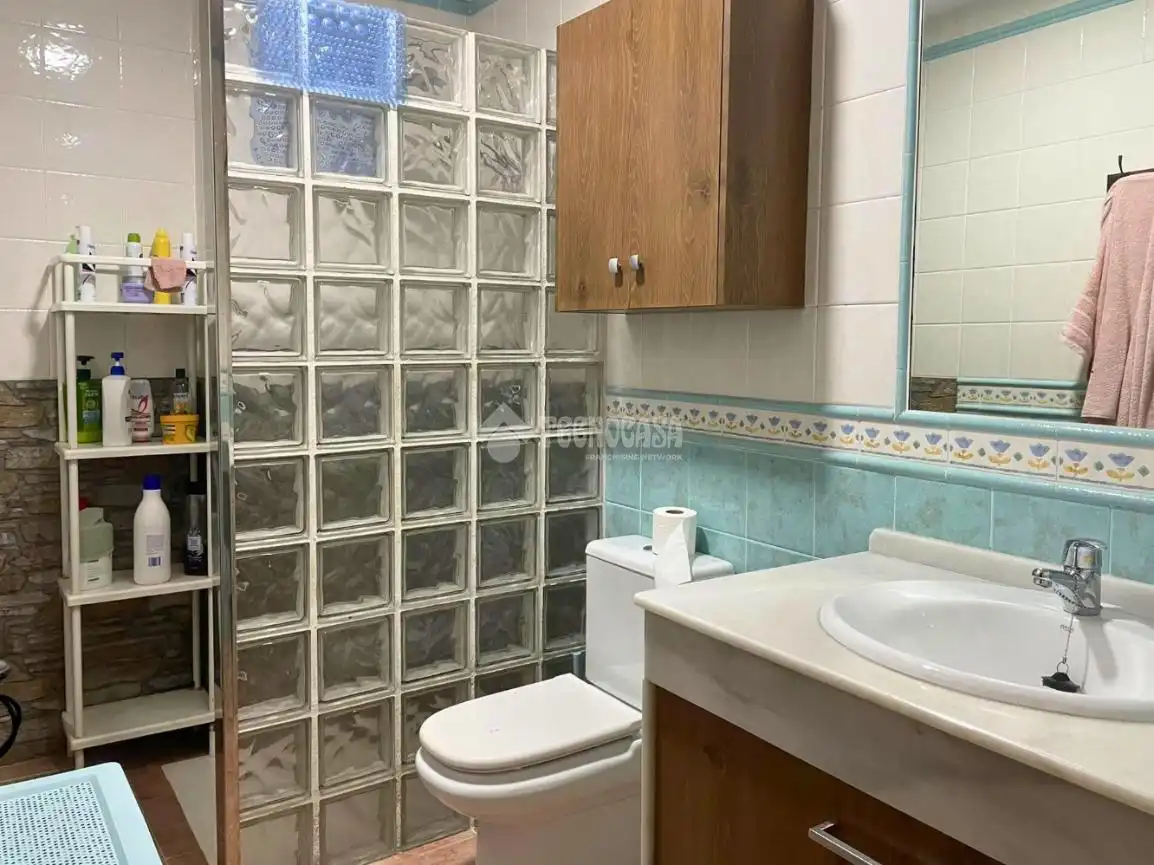 Bathroom of Flat for sale in Chiclana de la Frontera  with Air Conditioner