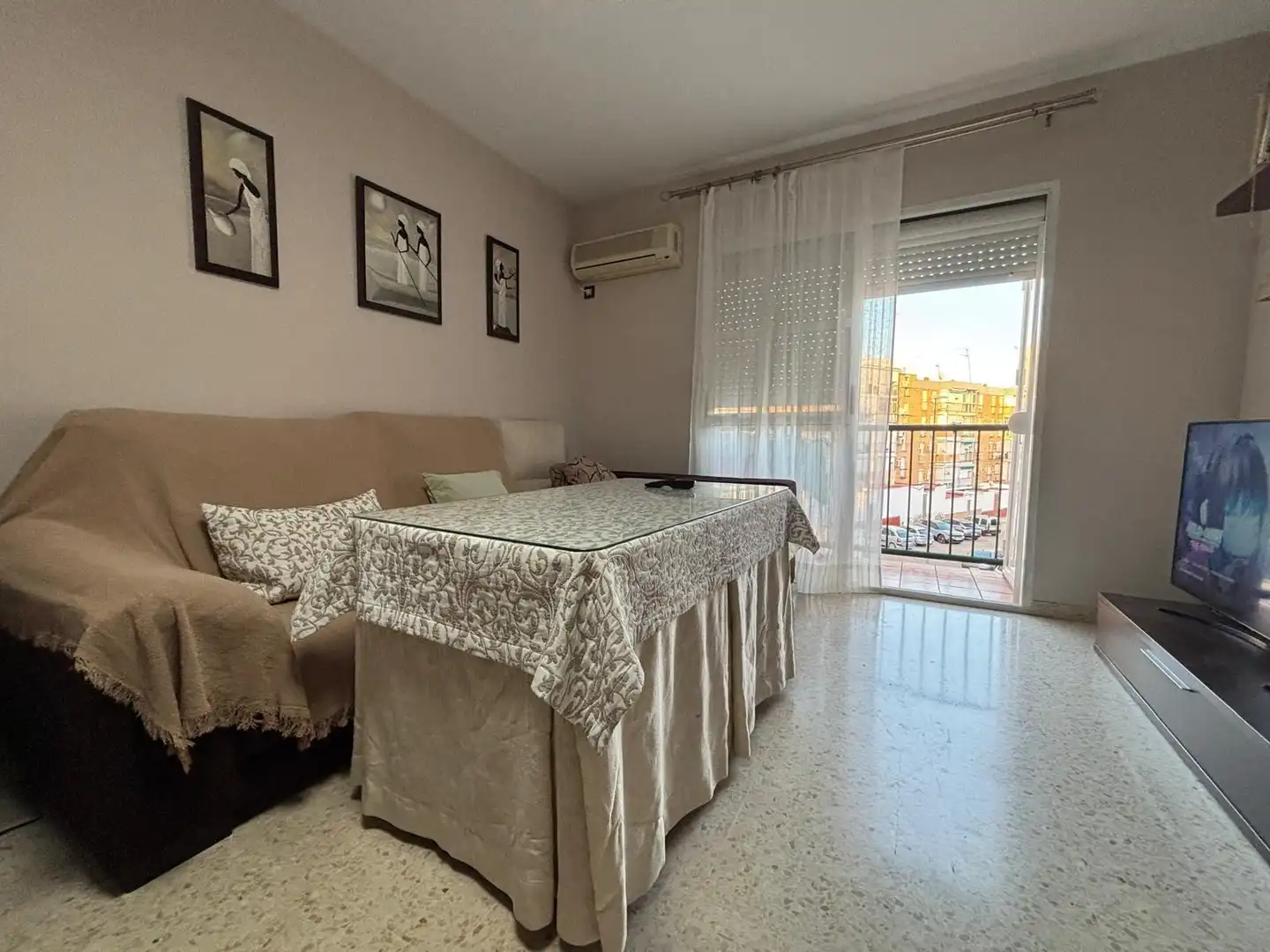 Dormitori de Pis en venda en Dos Hermanas amb Aire condicionat, Calefacció i Terrassa