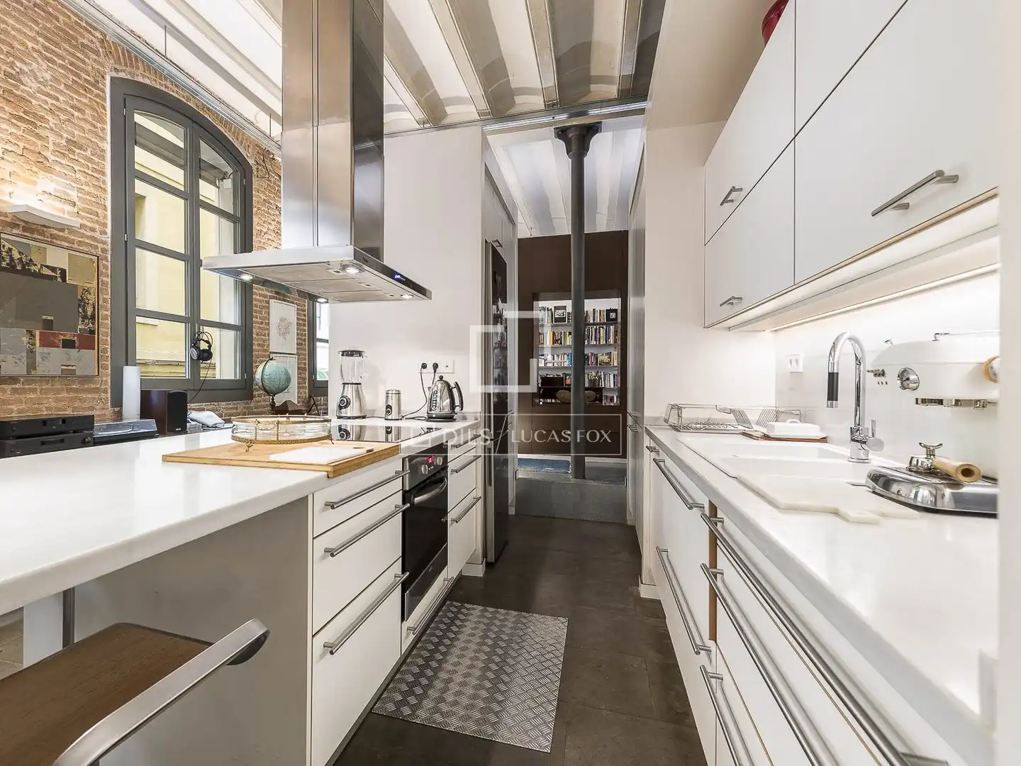 Cocina de Piso en venta en Barcelona con Calefacción y Trastero