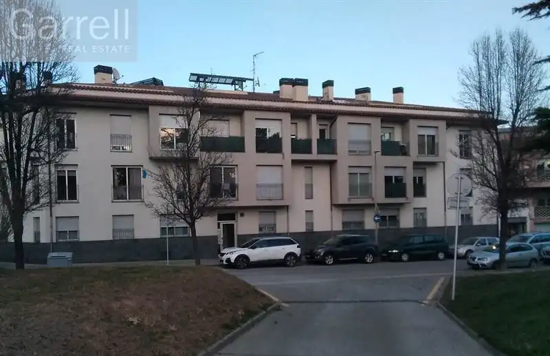 Wohngebäude mit Aufzug zum Verkauf in Carrer TER 
 MANLLEU (BARCELONA), imagen 4