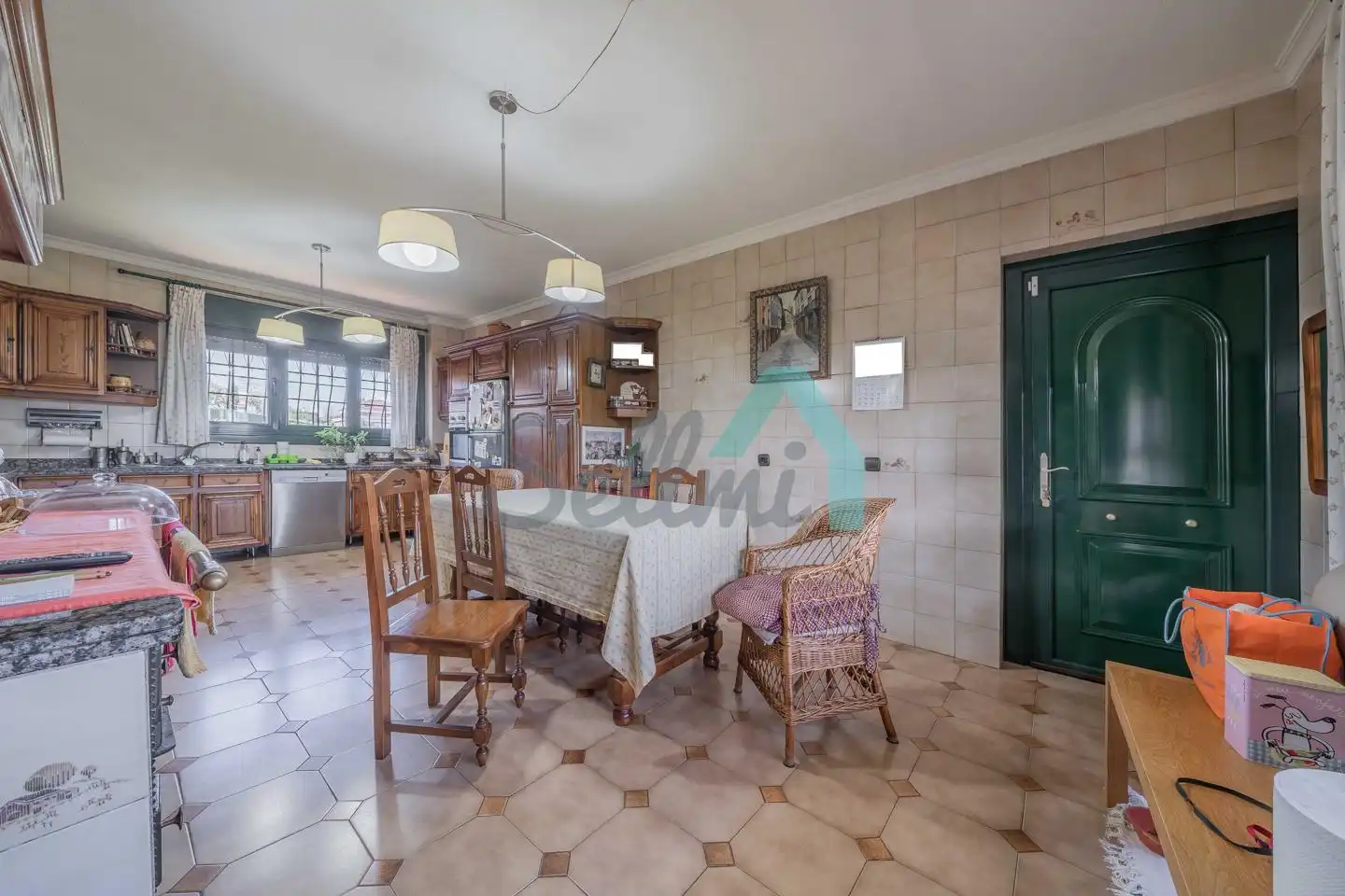 Menjador de Casa o xalet en venda en Oviedo  amb Calefacció, Jardí privat i Parquet