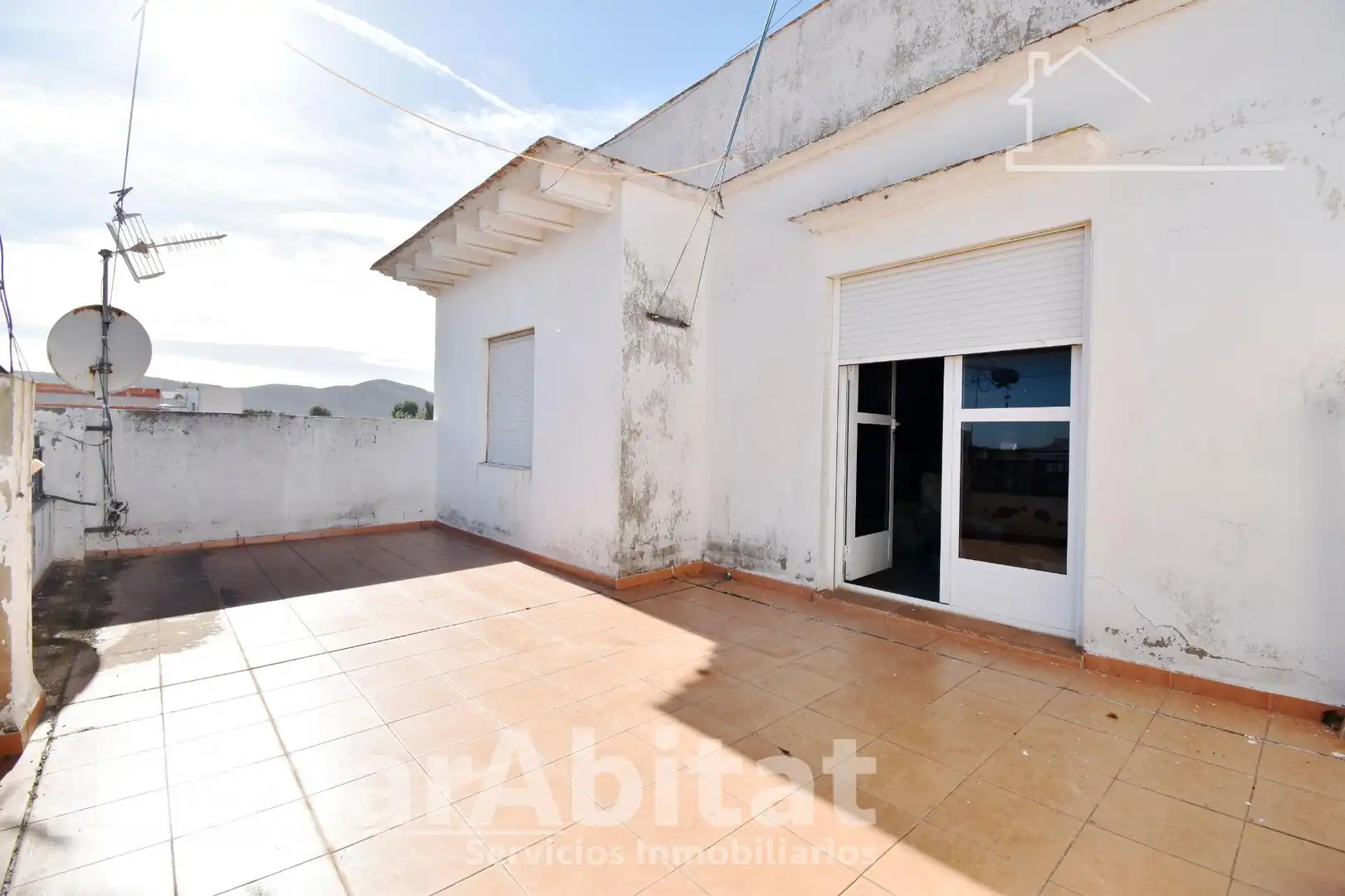 Vista exterior de Casa o xalet en venda en Xeraco amb Terrassa, Traster i Balcó