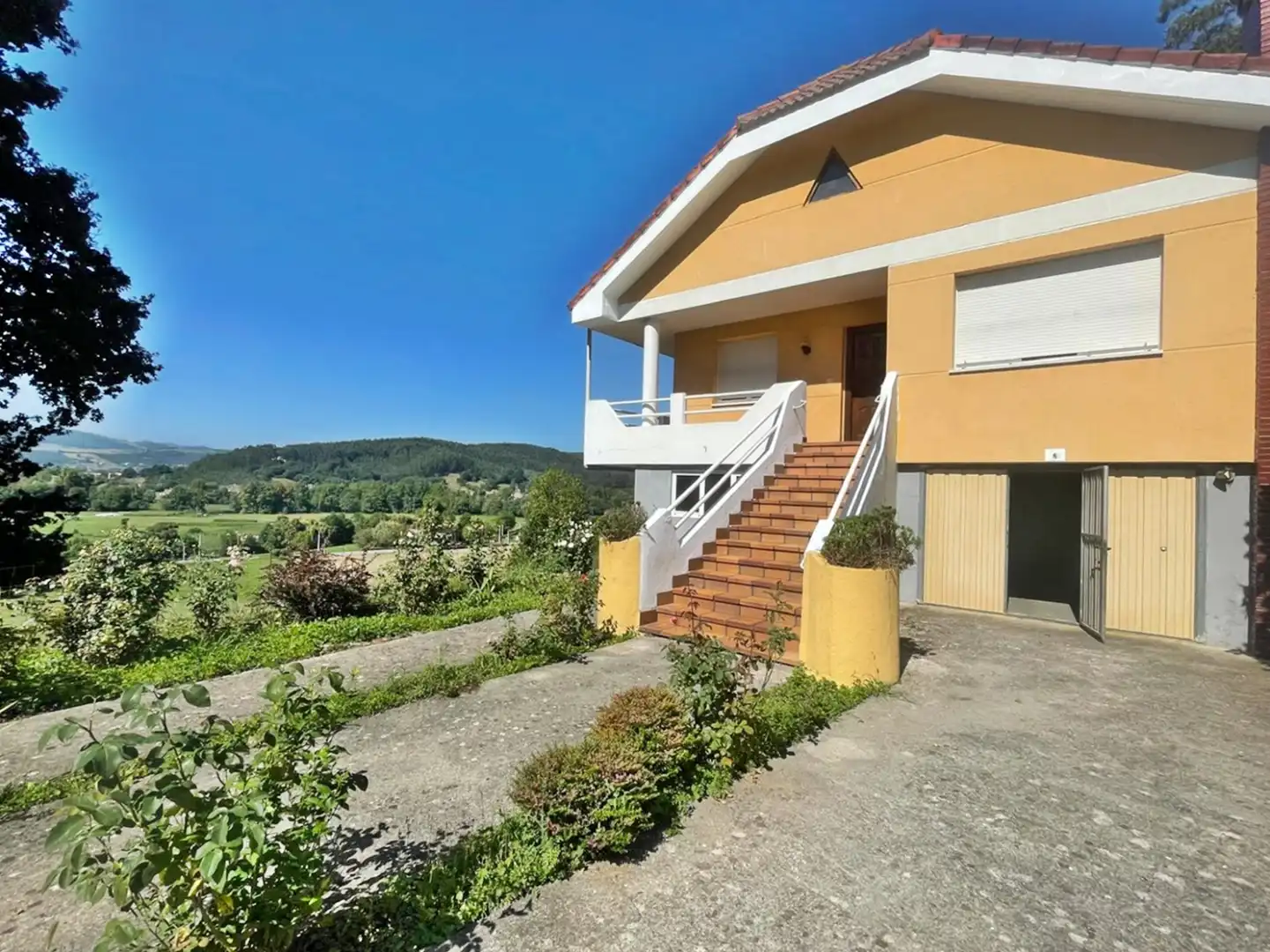 Vista exterior de Casa o chalet en venta en Piélagos con Terraza y Trastero