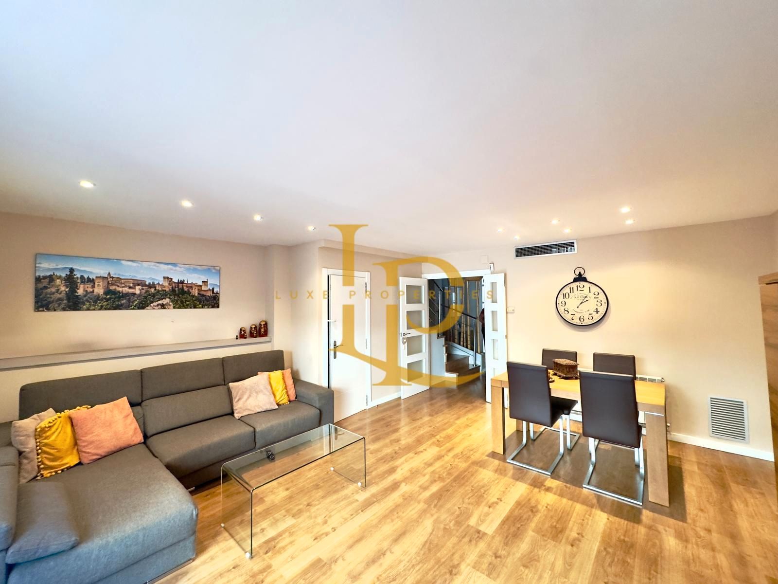 Sala d'estar de Casa o xalet en venda en Rubí amb Aire condicionat, Calefacció i Jardí privat