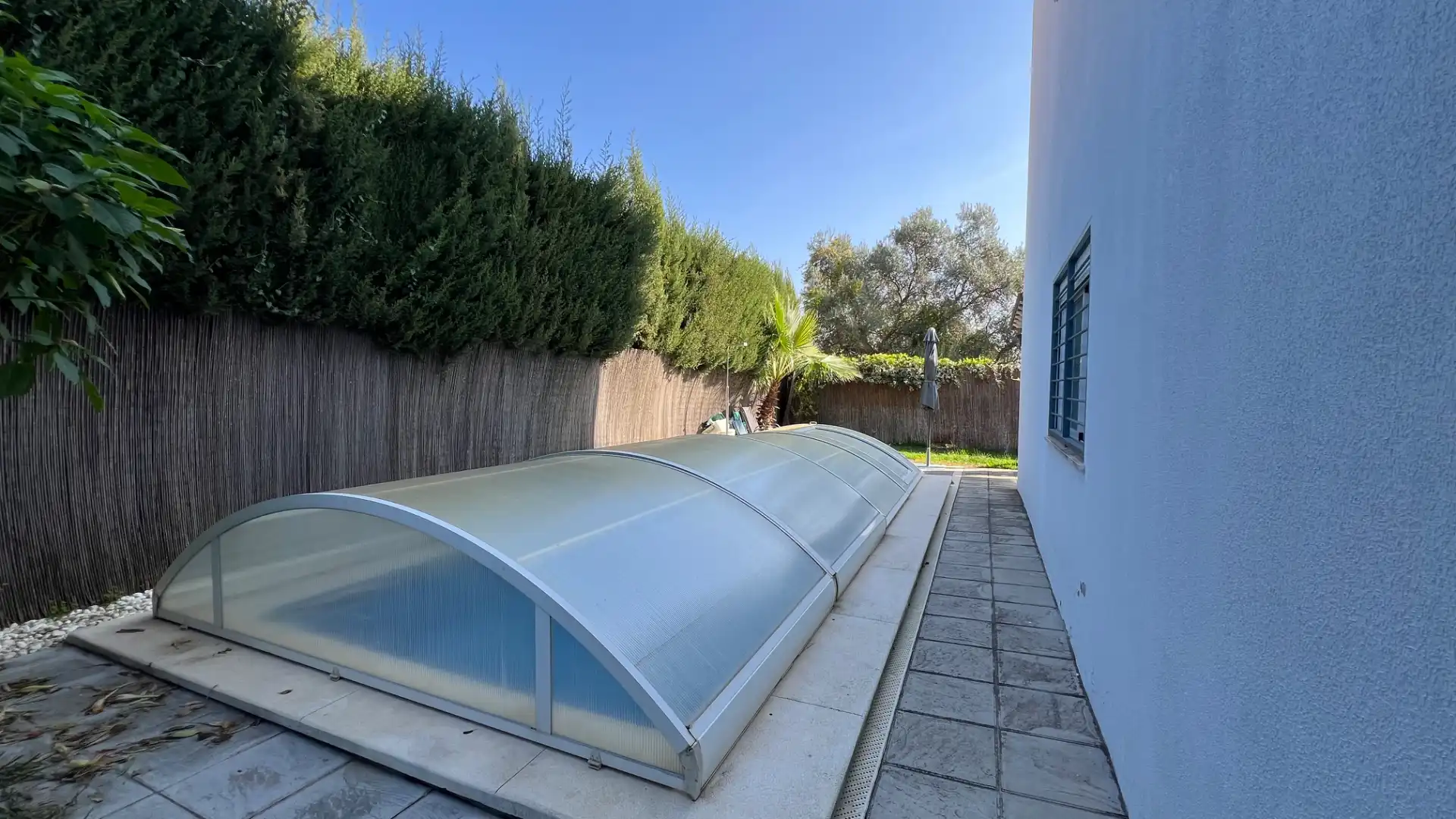 Piscina de Casa o xalet en venda en Espartinas amb Aire condicionat, Calefacció i Jardí privat