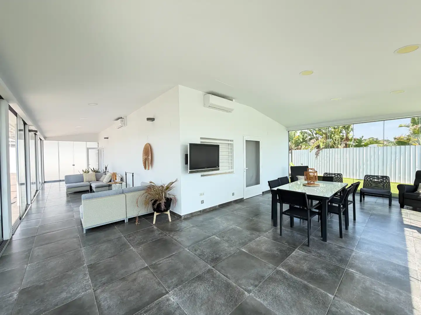 Sala d'estar de Casa o xalet en venda en Carlet amb Aire condicionat, Calefacció i Jardí privat