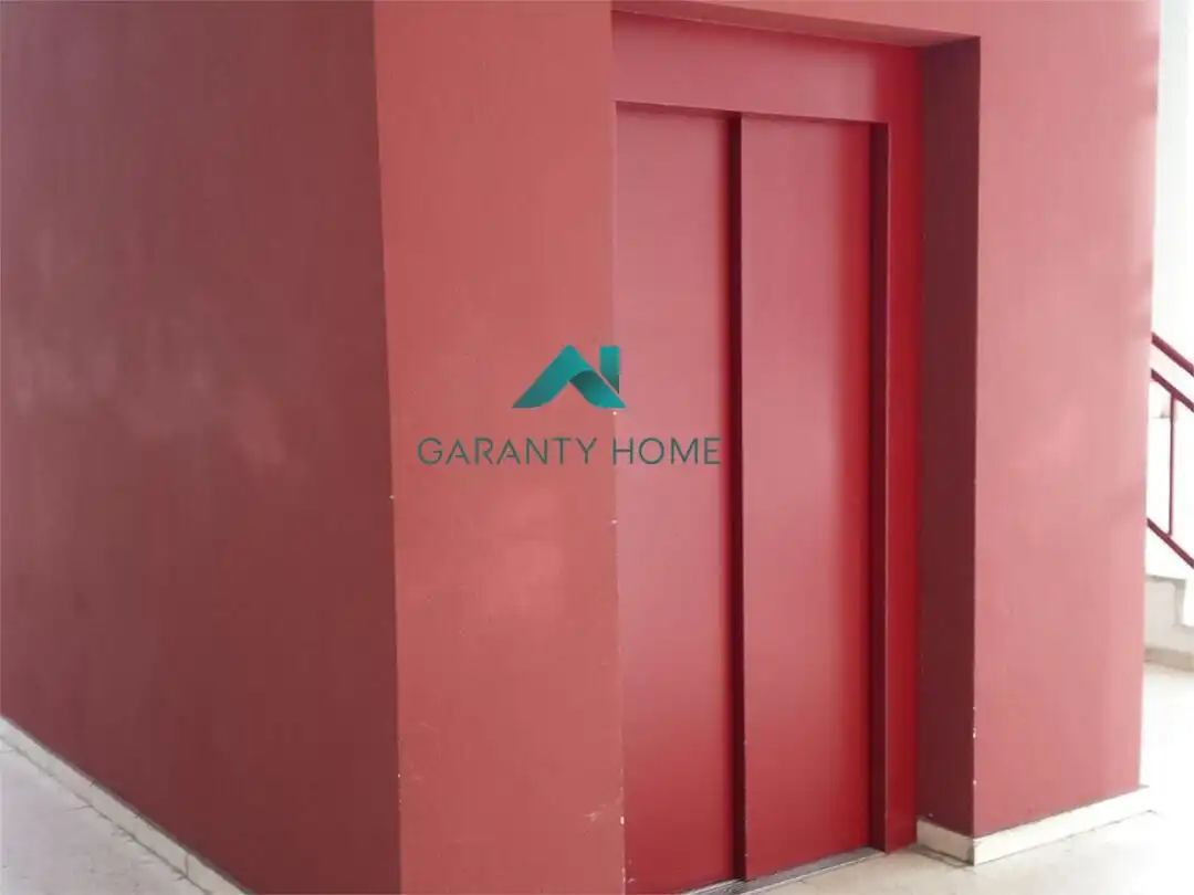 Office for rent in Madrid  with Air Conditioner