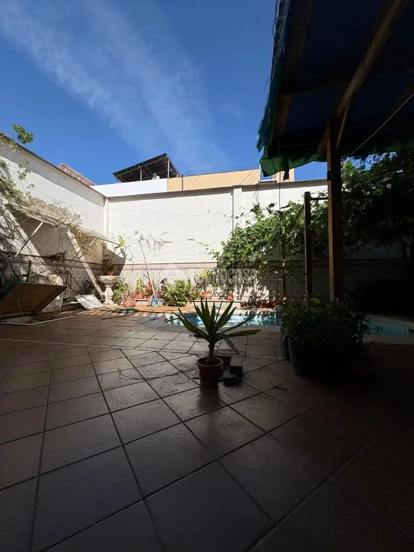 Jardín de Casa adosada en venta en La Rinconada con Piscina y Amueblado