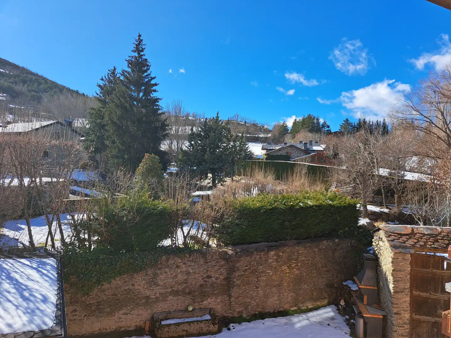 Vista exterior de Casa o xalet en venda en Fontanals de Cerdanya amb Calefacció, Terrassa i Moblat