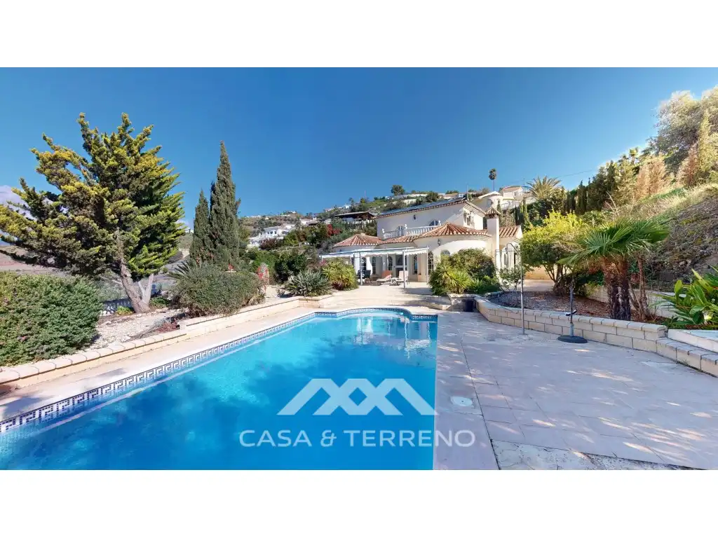 Vista exterior de Casa o chalet en venta en Algarrobo con Aire acondicionado, Jardín privado y Terraza