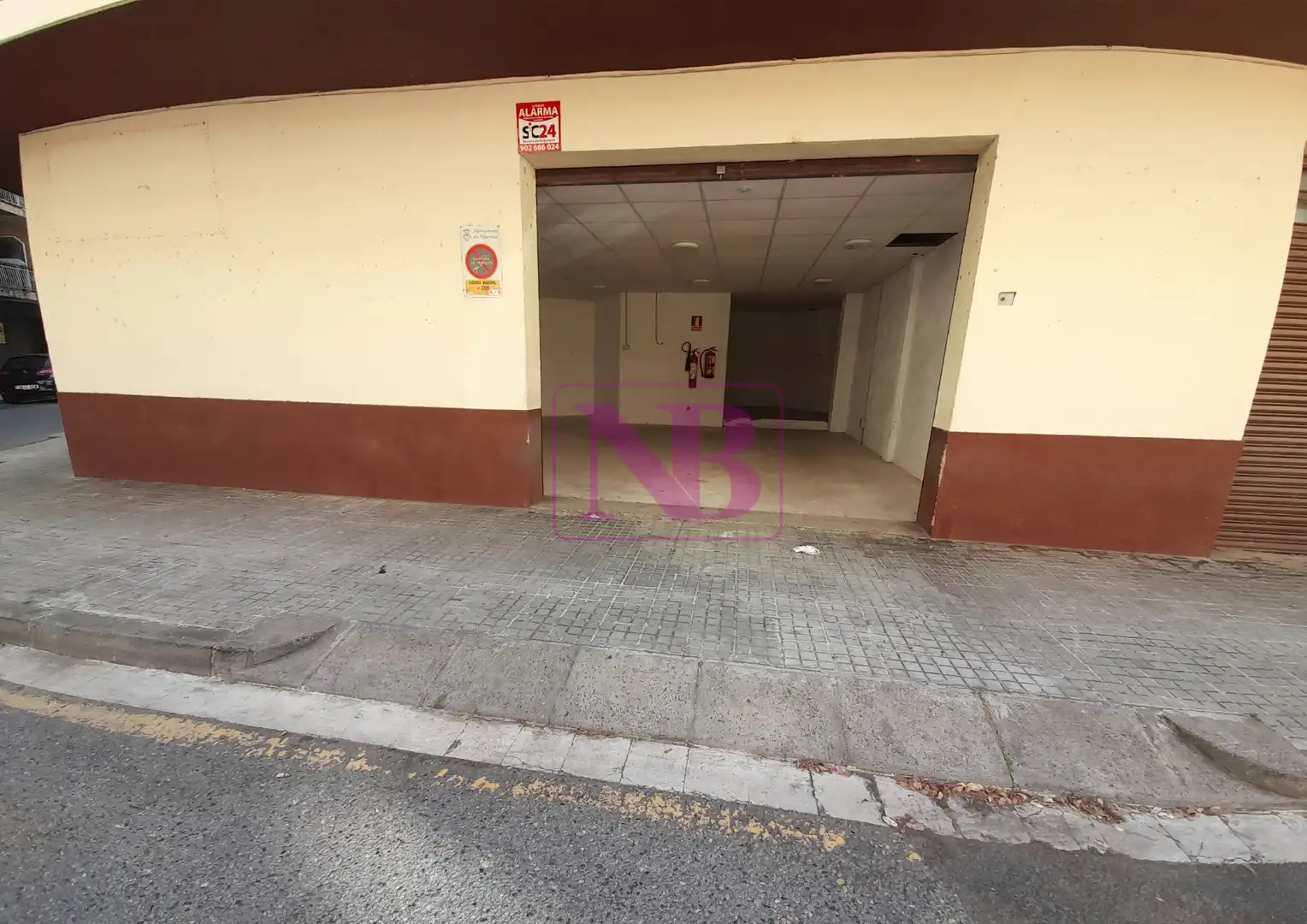 Business premises for sale in Carrer de l'Oest, imagen 4
