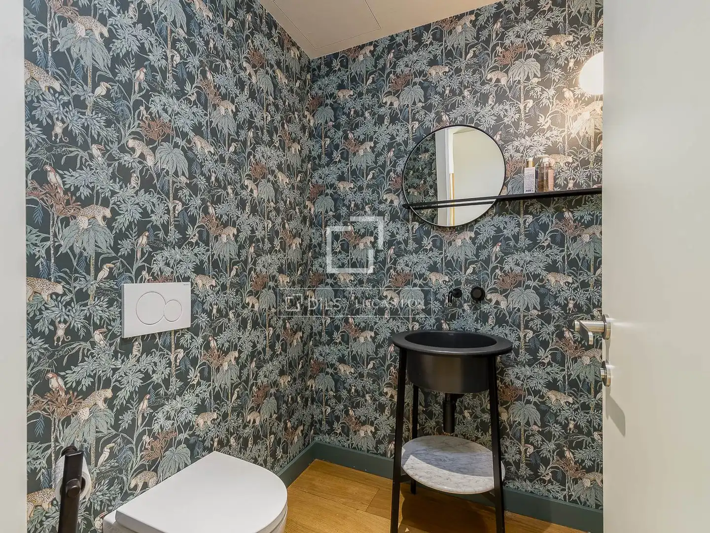 Baño de Ático en venta en Barcelona con Aire acondicionado, Calefacción y Jardín privado