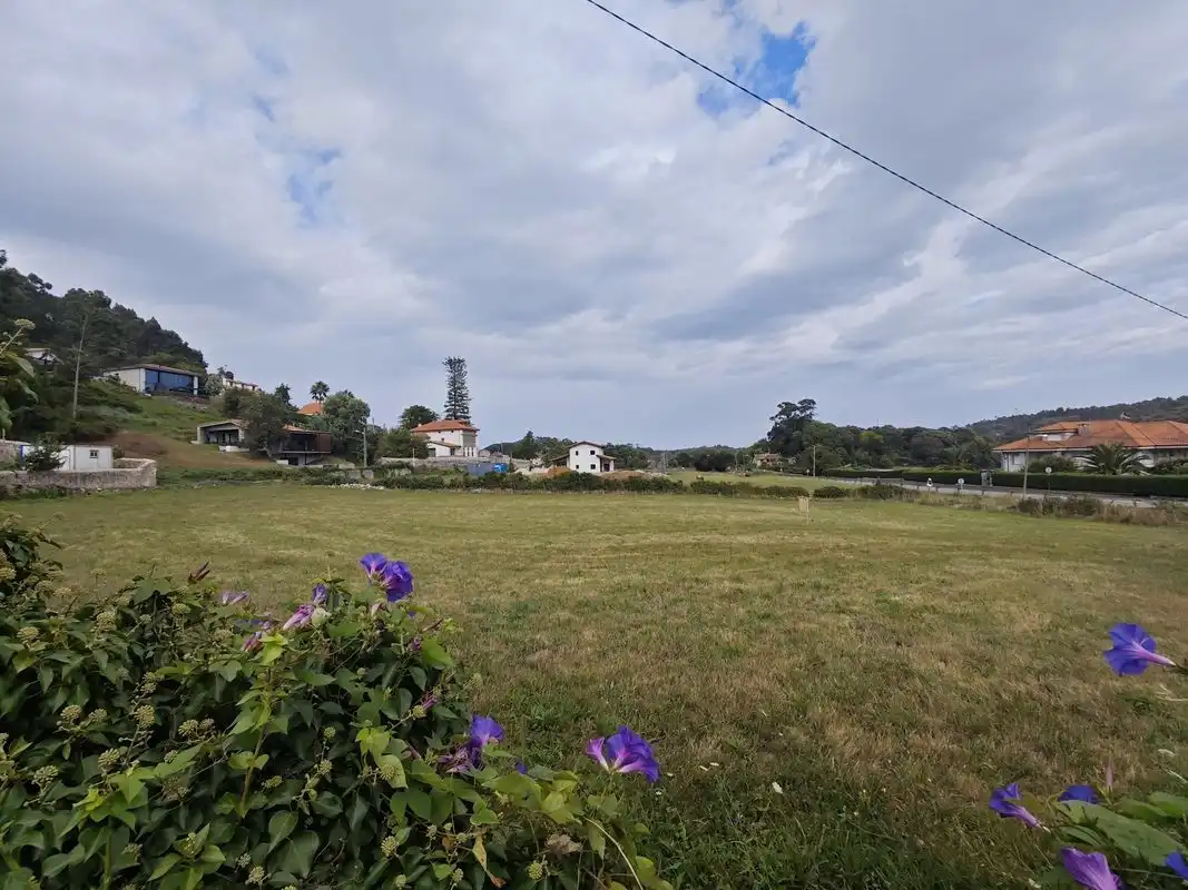 Residencial en venda en Llanes