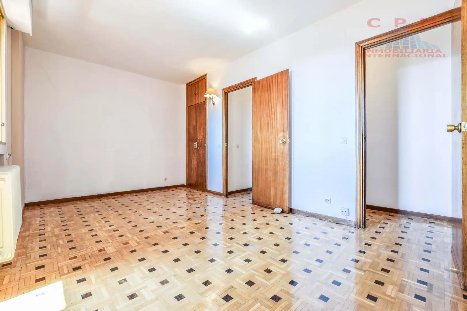 Bedroom of Attic for rent in Madrid  with Air Conditioner, Heating and Parquet flooring