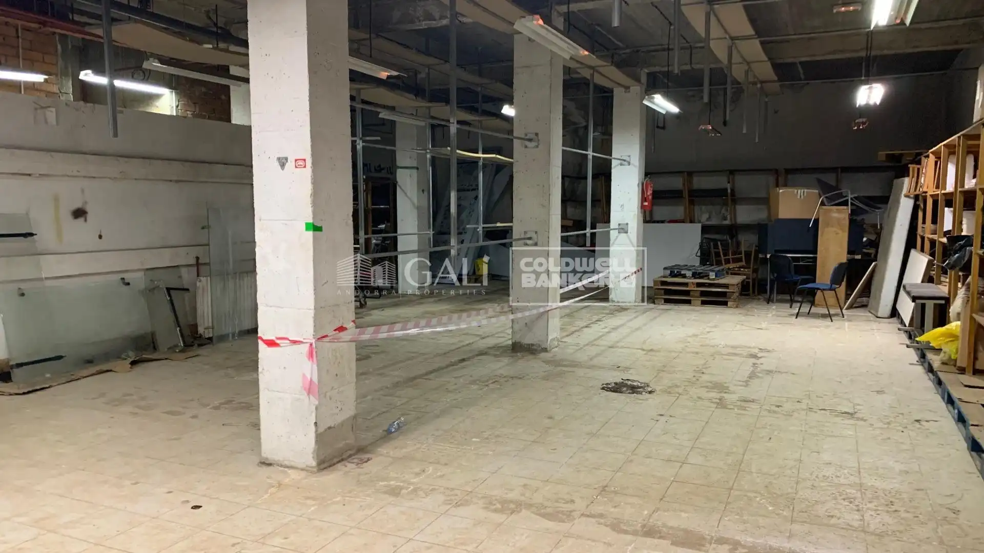 Local comercial en venda a Encamp pueblo, imagen 7