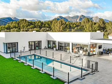Villa mit Garten zum Verkauf in Bunyola