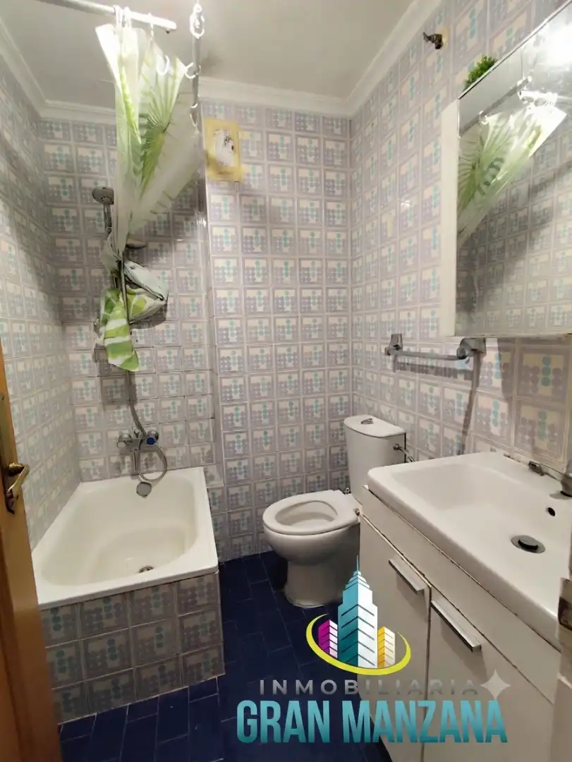 Bany de Apartament en venda en Briviesca amb Terrassa