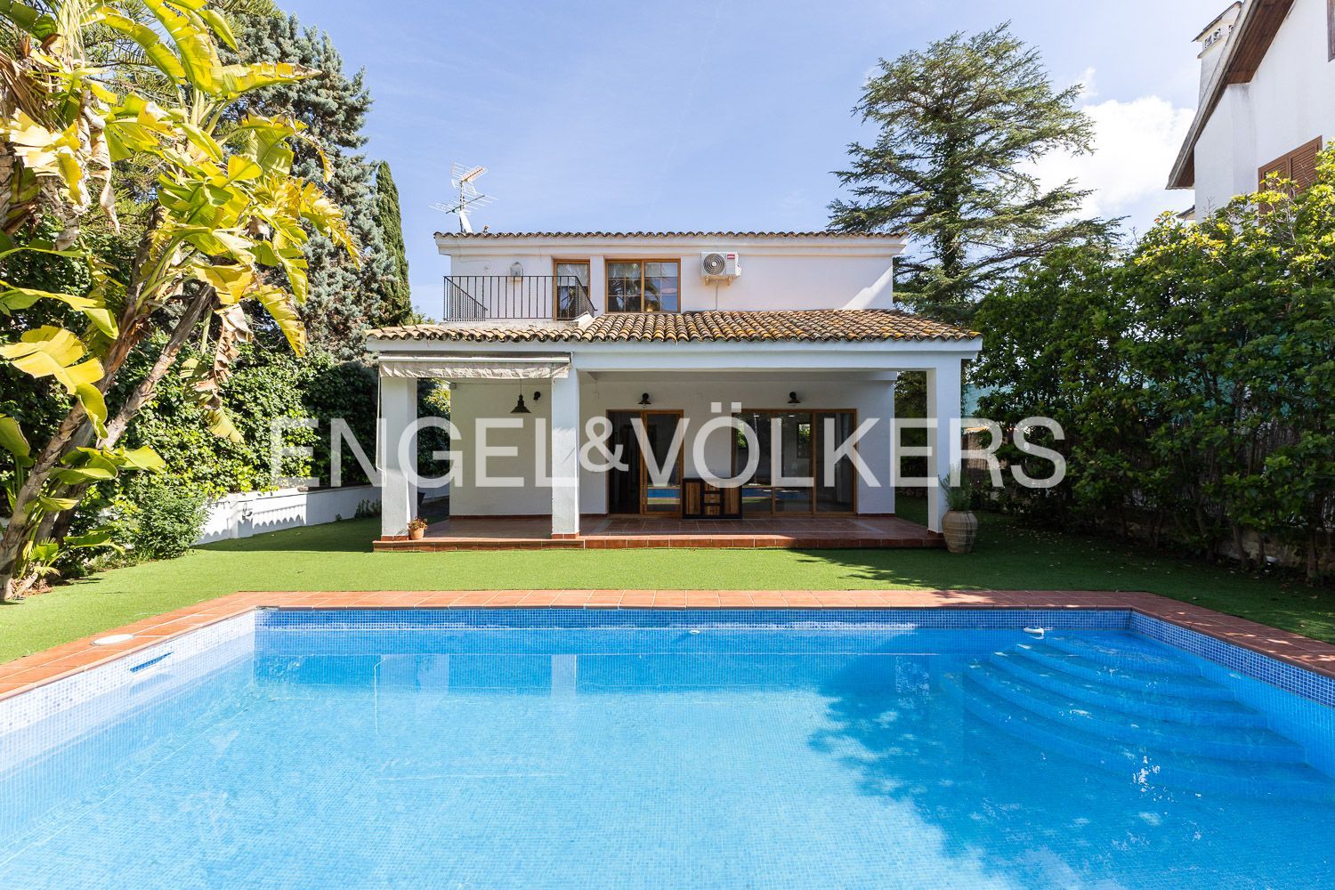 Vista exterior de Casa o chalet de alquiler en Paterna con Aire acondicionado, Calefacción y Jardín privado