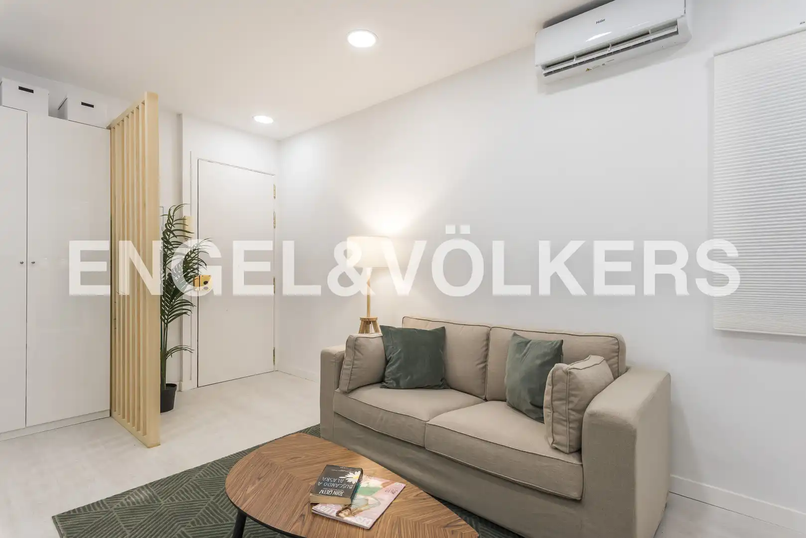 Sala de estar de Apartamento de alquiler en Madrid con Aire acondicionado y Calefacción